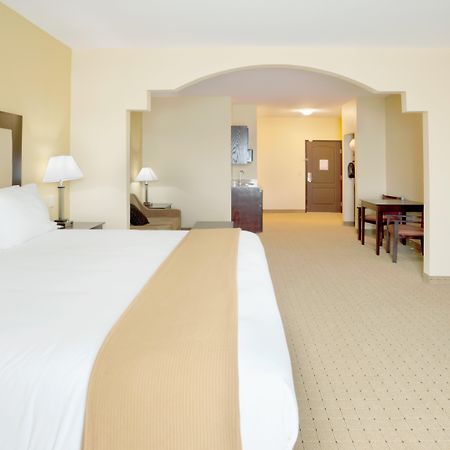 Holiday Inn Express Georgetown By Ihg Bagian luar foto